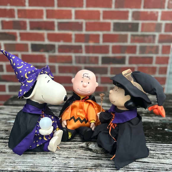 Gemmy Peanuts Halloween Dancing Dracula Charlie Brown Witch Lucy Wizard Snoopy - Picture 2 of 8